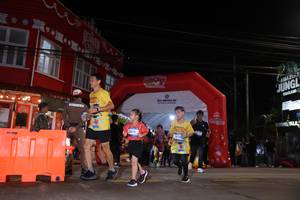 BIB: 3070, 114
                            <button type="button" onclick="openModal(26265203)" class="btn btn-primary btn-sm float-right btn-popup" data-toggle="modal" data-target=".modal-high-quality">
                        <i class="fas fa-shopping-cart"></i> Add to Cart
                    </button>
                                            <button type="button" onclick="isThisMe(26265203, true)" class="btn btn-success btn-sm float-right btn-popup btn-isme hidden" data-toggle="tooltip" data-placement="bottom" title="นี่คือรูปของคุณใช่ไหม คลิกที่นี่เพื่อเอาเข้าอัลบั้ม">
                        <i class="fas fa-plus"></i> Add to album
                    </button>
                    <button type="button" onclick="isThisMe(26265203, false)" class="btn btn-warning btn-sm float-right btn-popup btn-isnotme hidden">
                        <i class="fas fa-ban"></i> Remove from album
                    </button>